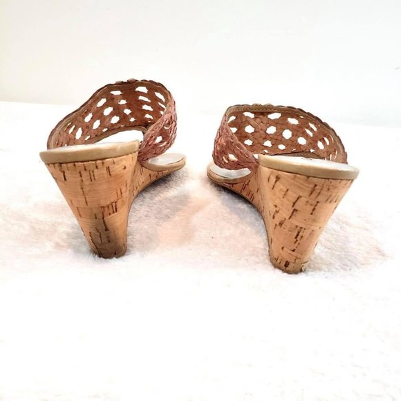 Gino Nicci Woman's Sz 6.5 Taupe espadrilles - Picture 6 of 9